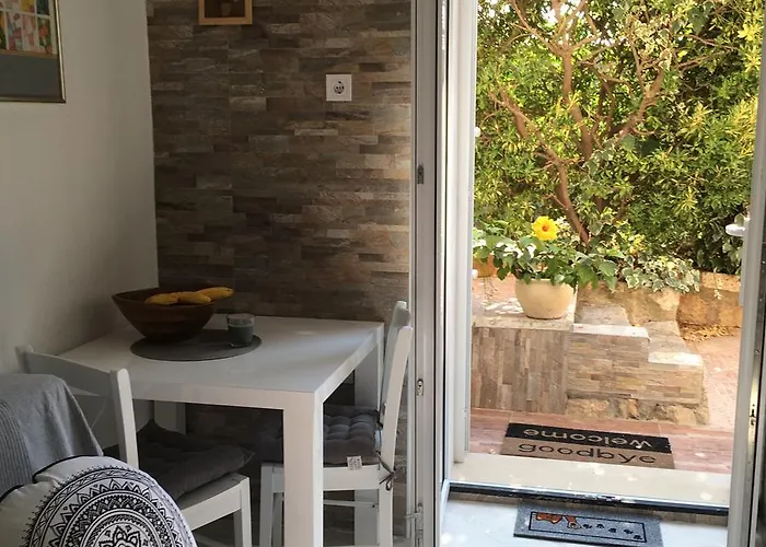 Nikka Ντουμπρόβνικ